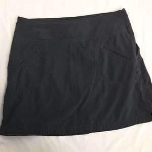 Athleta Charcoal Sport Skirt Sz 4 Side Zip